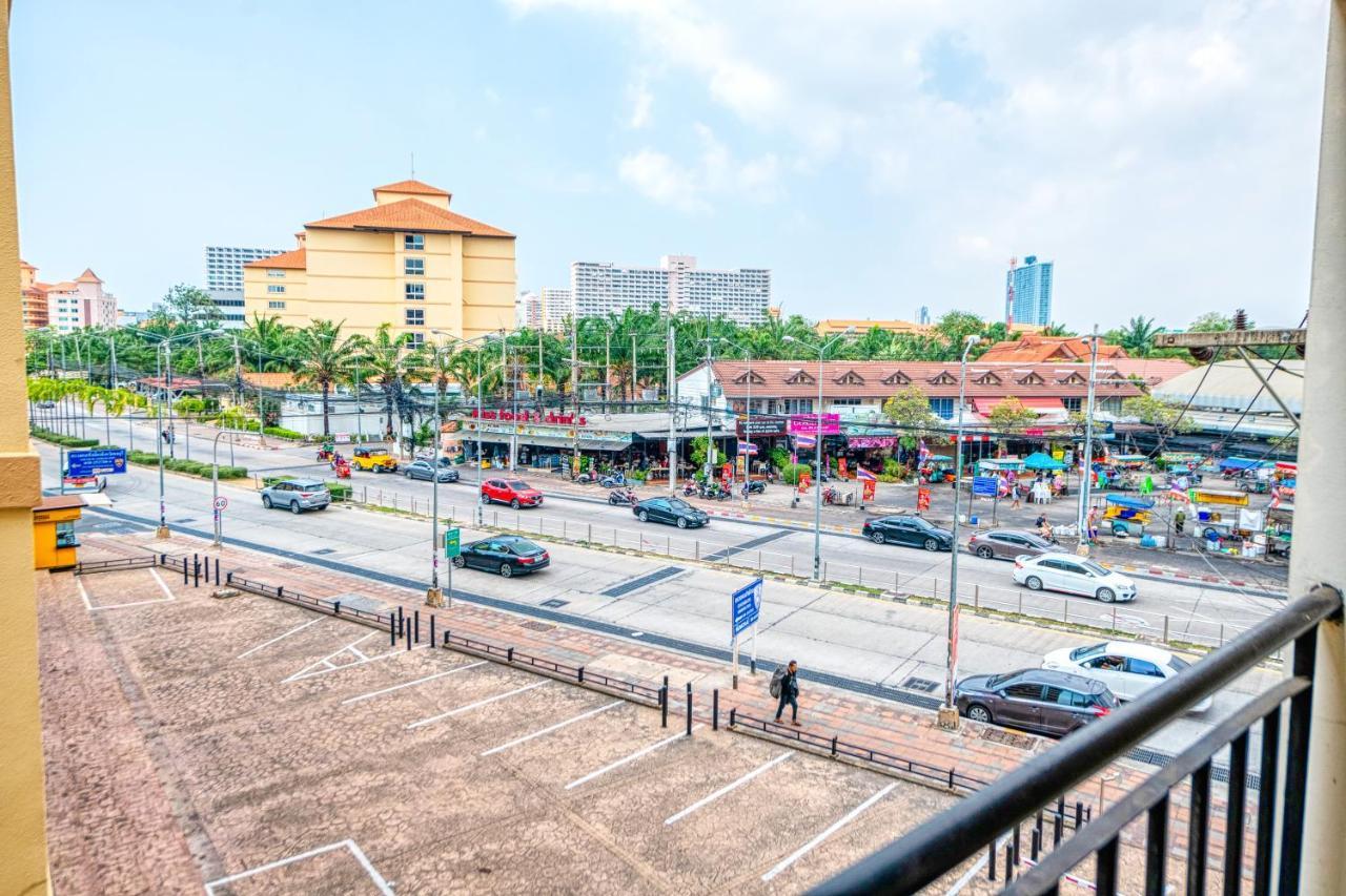 Scandia Beach Hotel Jomtien Beach Exterior photo